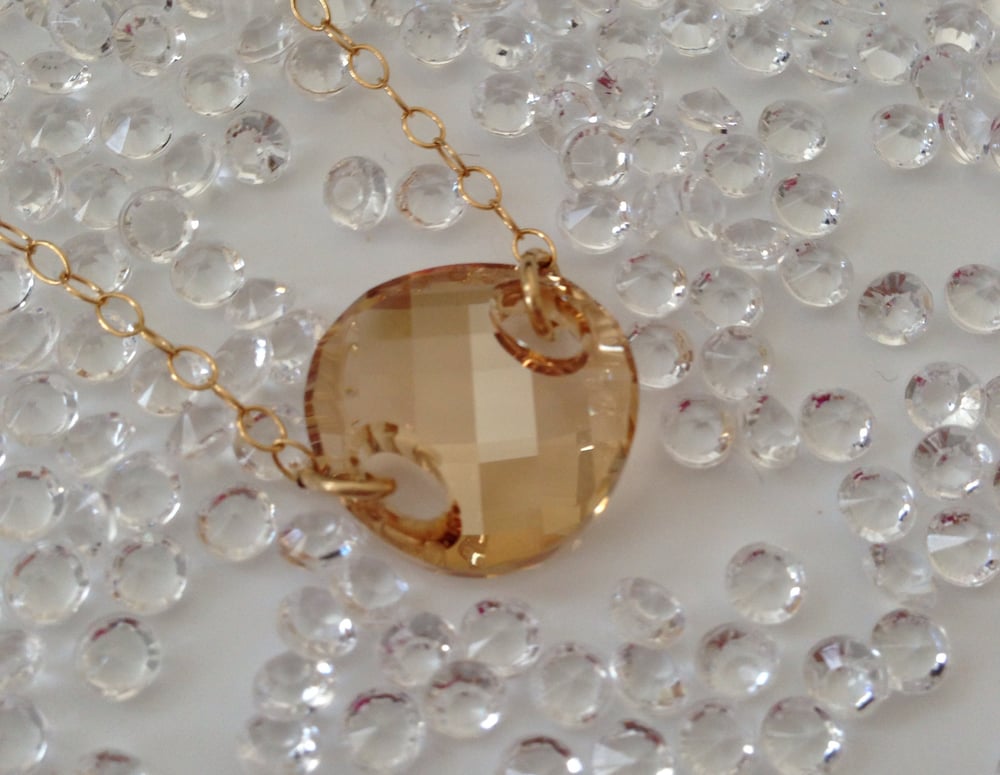 Image of Gold Kiss Shimmy Necklace