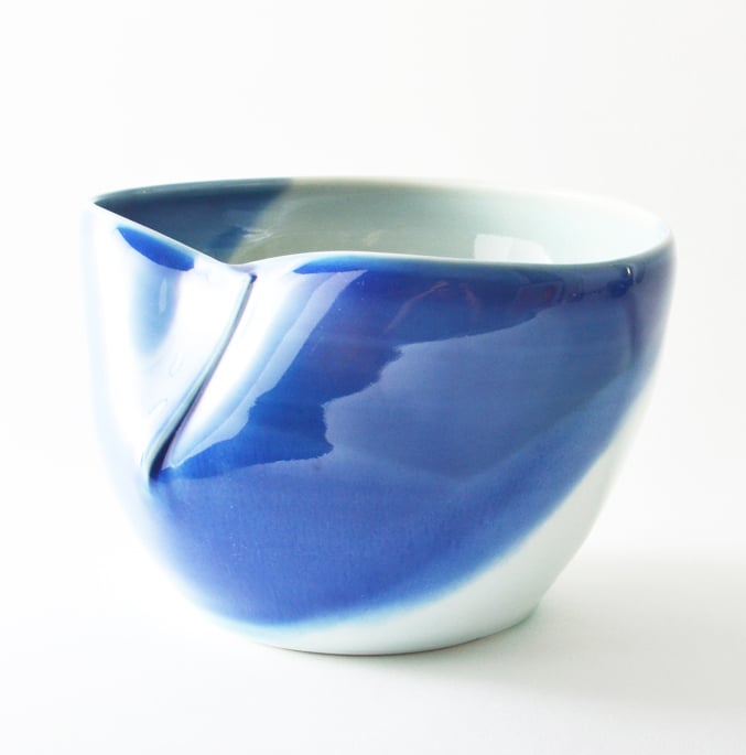 Image of blue dart bowl - large