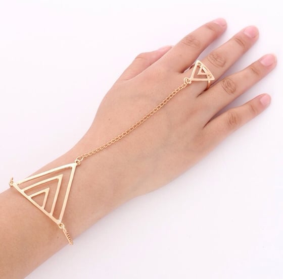 Image of Triangle Design Hand Chain 