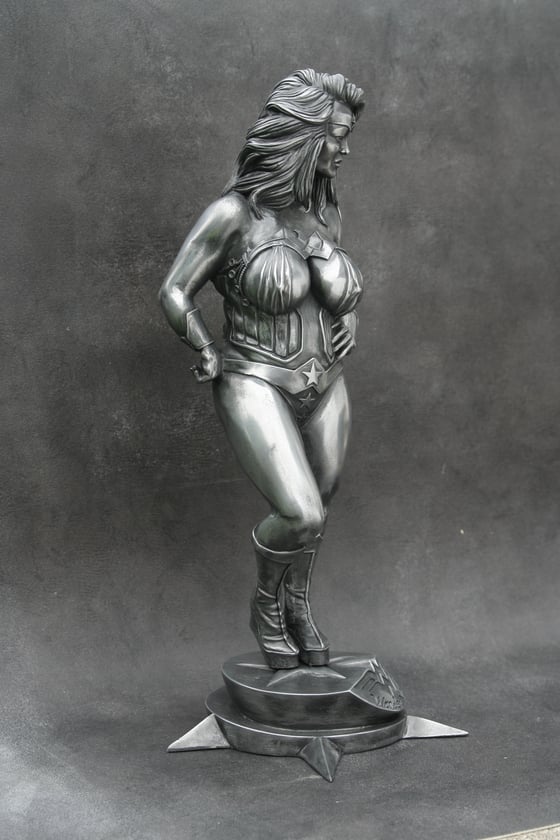 Image of Wonder FULL Woman METAL