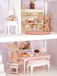 Image 3 of casita de las flores.