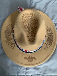 Image 1 of "Amada y Escogida" Animal and Flower Print Hand-Burned Panama Hat