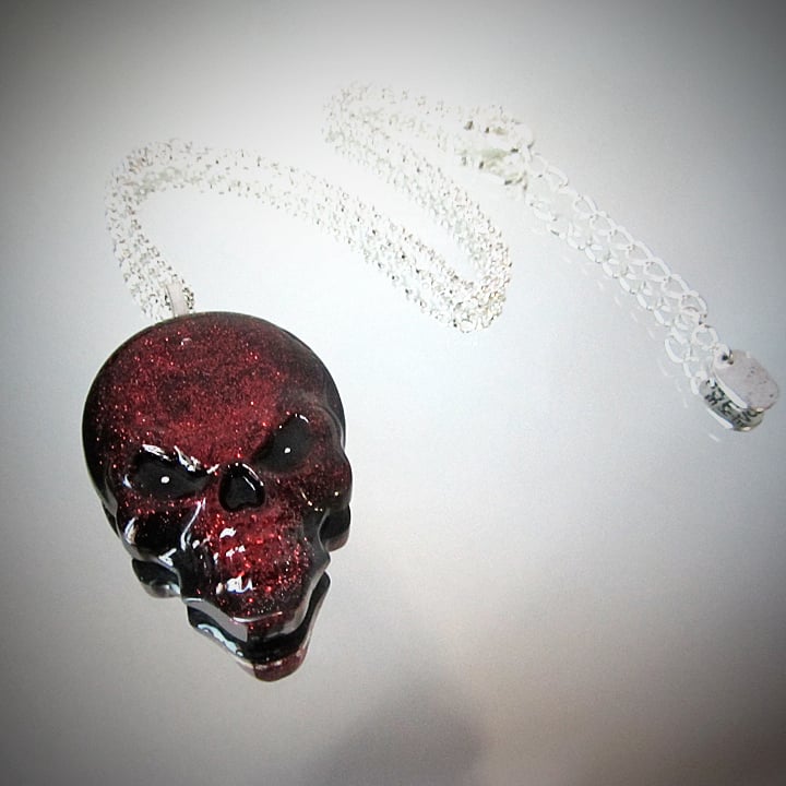 Glitter Resin Skull Pendant *NOW £12*