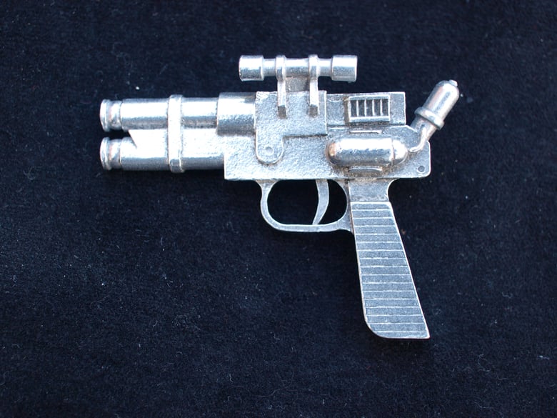 Image of Le "SOLO CAPITAINE" Miniature Raygun Collection No. 4