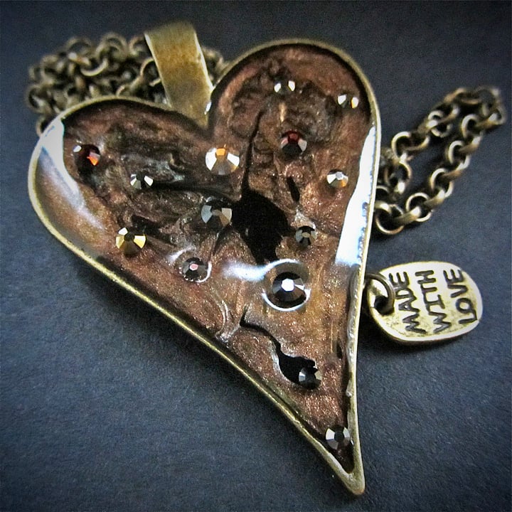 Metal Rocks Heart Bronze Pendant