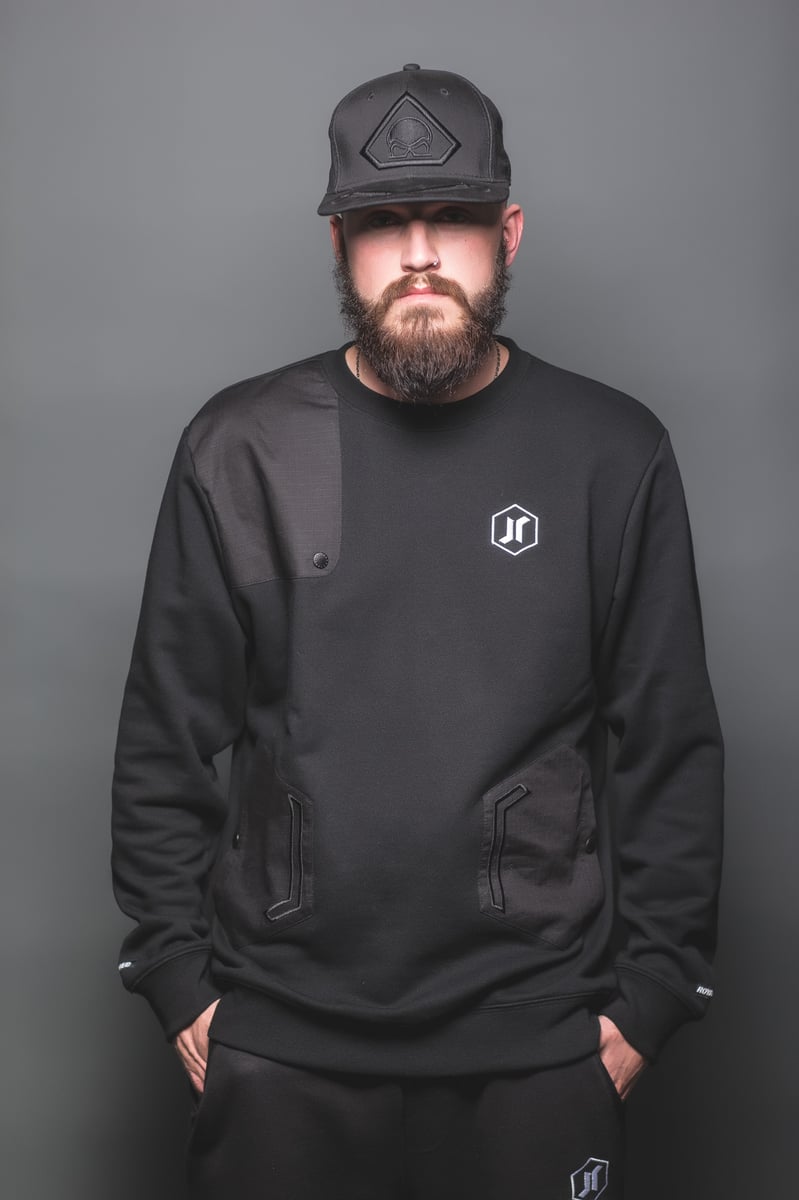 GEO 14 BLACKOUT CREWNECK / JILTED ROYALTY