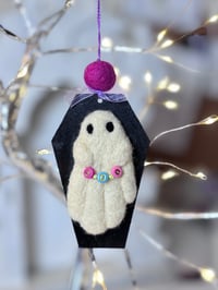 Ghostie Ornament 1