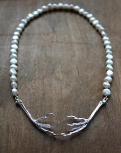 Image of Claw Clasp Pearl Necklace