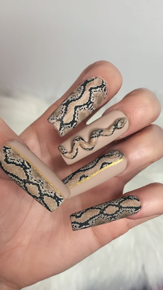 Image of Snakema