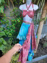 Image 5 of MYLA tassel Red Blues