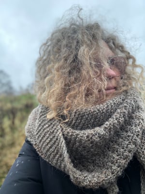 Image of “AKAL” Sjal, strikkeopskrift