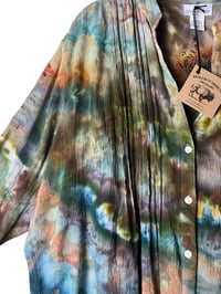 Image 3 of ♻️ UPCYCLED 2X Plus Cotton Tunic Top in Muted Ice Dye