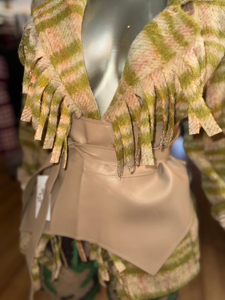 Image of CURVY SIZE STATEMENT BELT