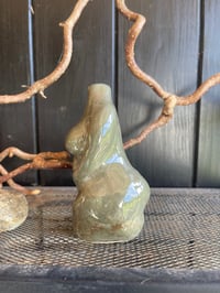 Image 4 of Kvinde Skulptur Grønlig