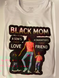 Mama love t-shirt. Size large. 95% polyester and 5% spandex. 