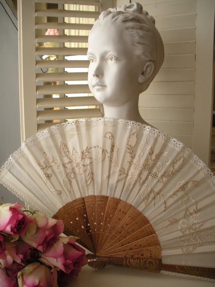 Image of Lace Fan