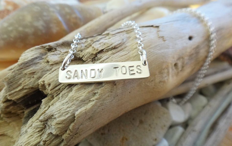 Image of Sandy Toes Necklace