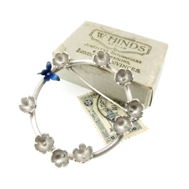 Springtime Butterfly & daisy circlet brooch