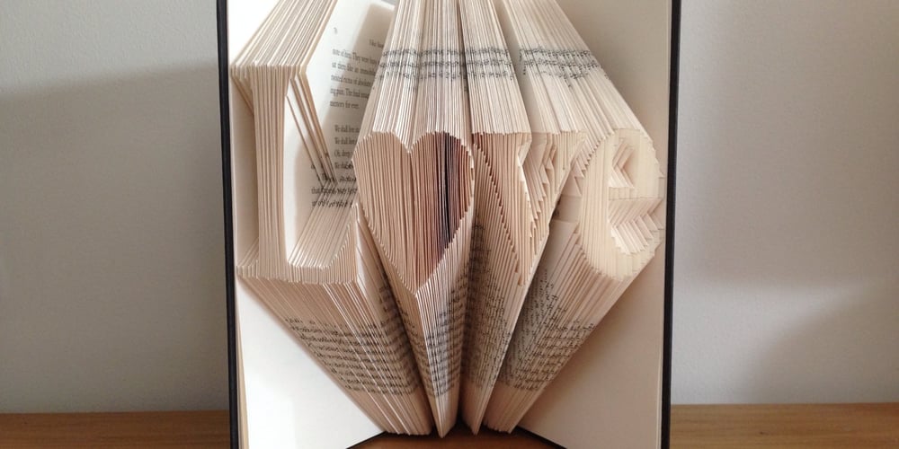 Image of "L💛ve" Folded Word Book