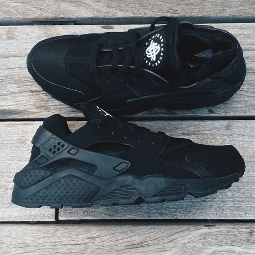 Image of Nike Triple Black Huarache