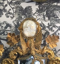 Image 4 of Magnifique camée en coquillage, 19eme siècle.Profil féminin, broche grande taille (4,7x5,5cm)