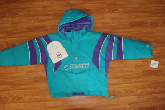 Image of dead stock starter  charlotte hornets pullover with benie