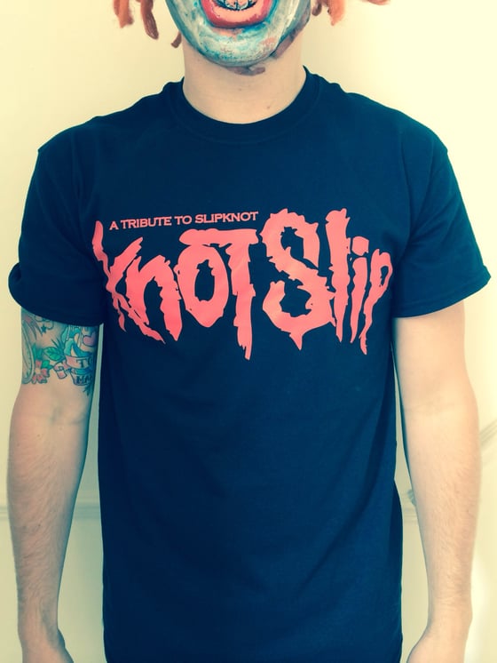 Image of KNOT LOGO T-SHIRT RED ON BLACK