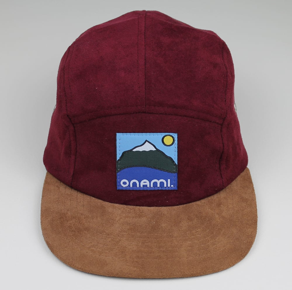 Image of NEVIS 5 PANEL CAP - BURGUNDY/TAN