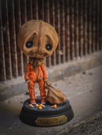 TRICK’R TREAT SCULPTURE