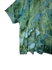 Image 5 of ♻️ UPCYCLED XXL Men's 100% Cotton Henley Tee in Verdant Watercolor Ice Dye
