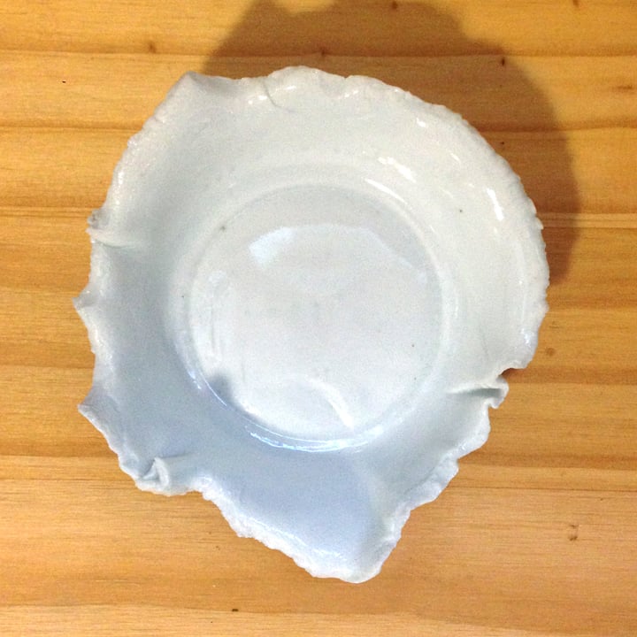 Image of ripped-edge dish (small)