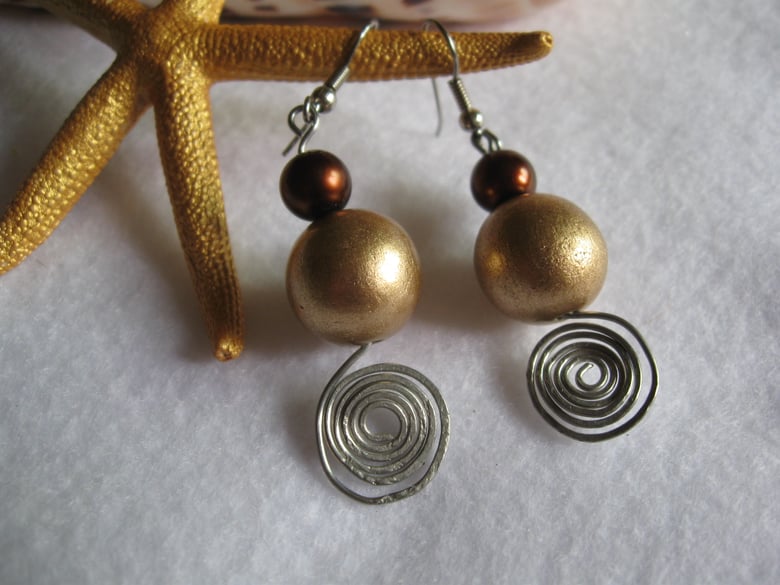 Image of Gold Balls & Chocolate Pearls with Swirl Hammered Silver