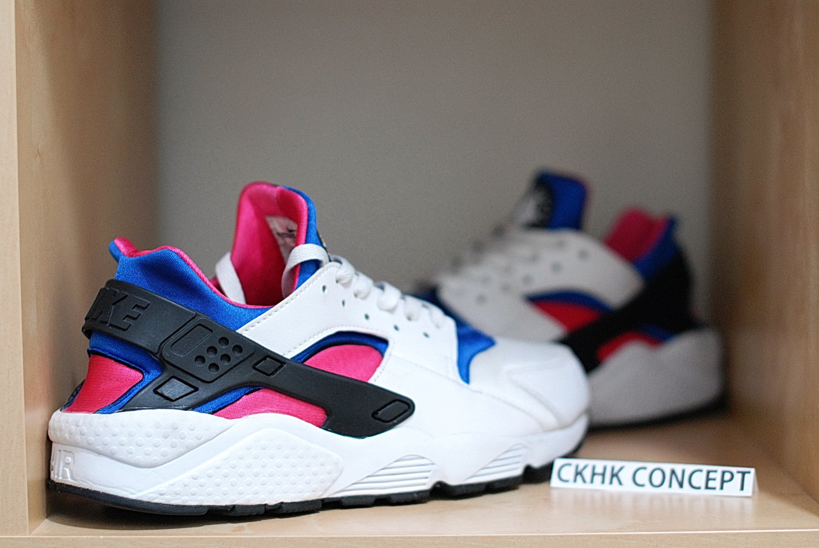 pink white and blue huaraches