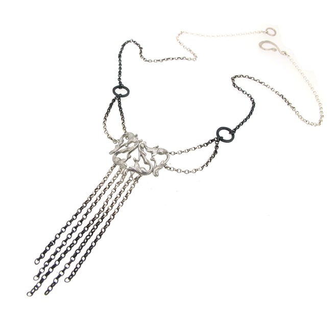 {NEW} Iseult Crest Necklace