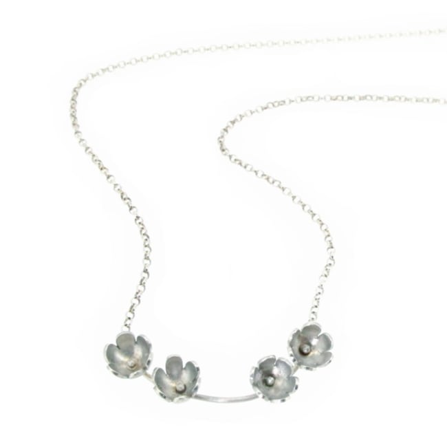 Springtime Daisy chain pendant