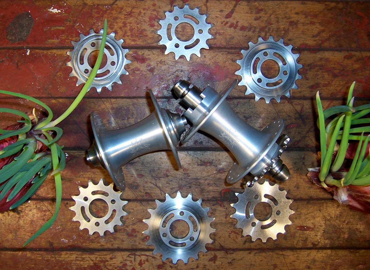 Hubs, Level 32˚ Fixed Gear with 2 BoltOn Cogs (your choice) Yojimbo