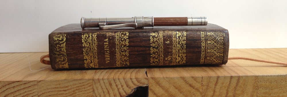 Image of Sketchbook with old spanish leather bookbinding. (14,7x9,5 cm)