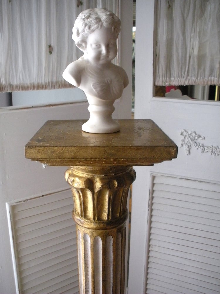Image of Florentine Pedestal