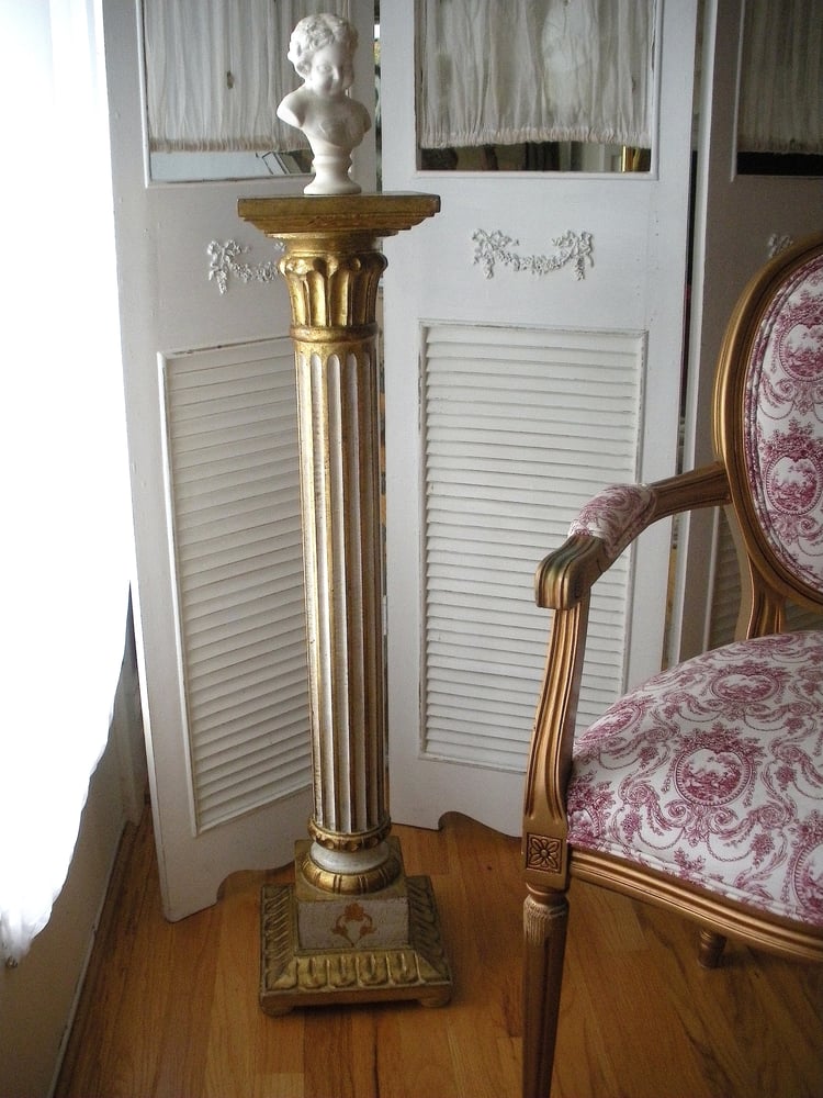 Image of Florentine Pedestal