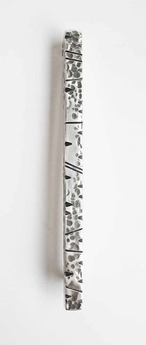 Image of Date Notched Kilt Pin