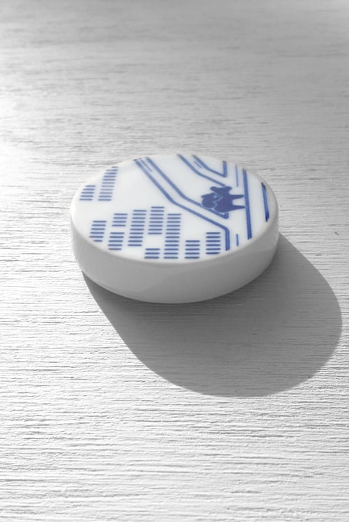 Image of Gumtree Hug - Magnet