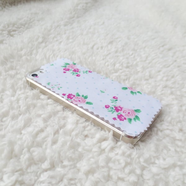 Image of White and blue polkadot floral fabric phone case for iPhone 5/5s