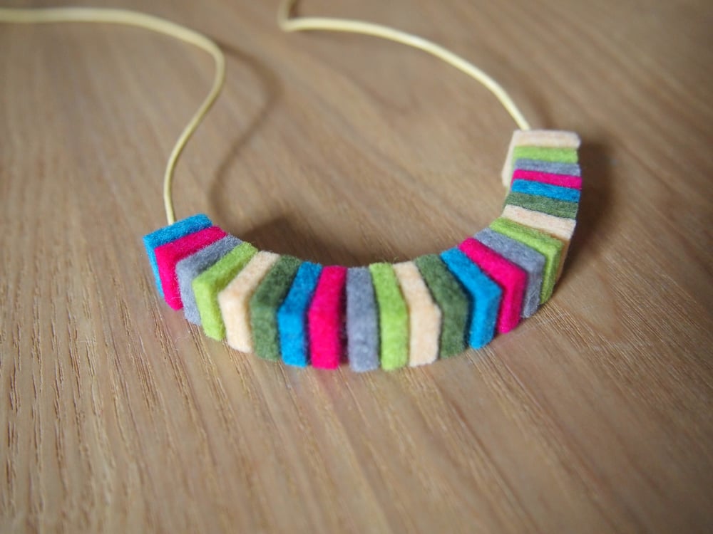 Image of 100% Wool Felt Necklace no.3