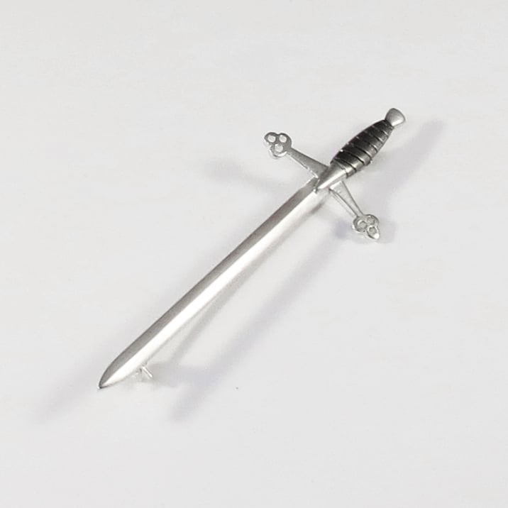 Image of Claymore Kilt Pin