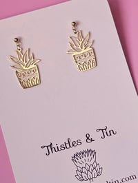 Image 2 of Plant Lover | Dangles