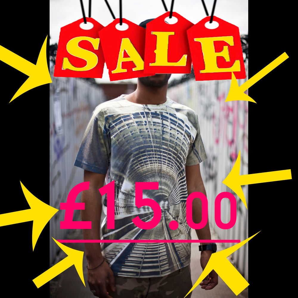 Image of T shirt Tunnel vision on SALE £15