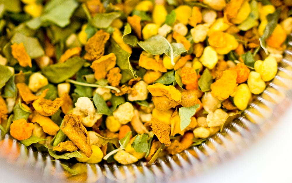 Image of 100% Organic Moringa, Turmeric & Bee Pollen Herbal Tea 70g