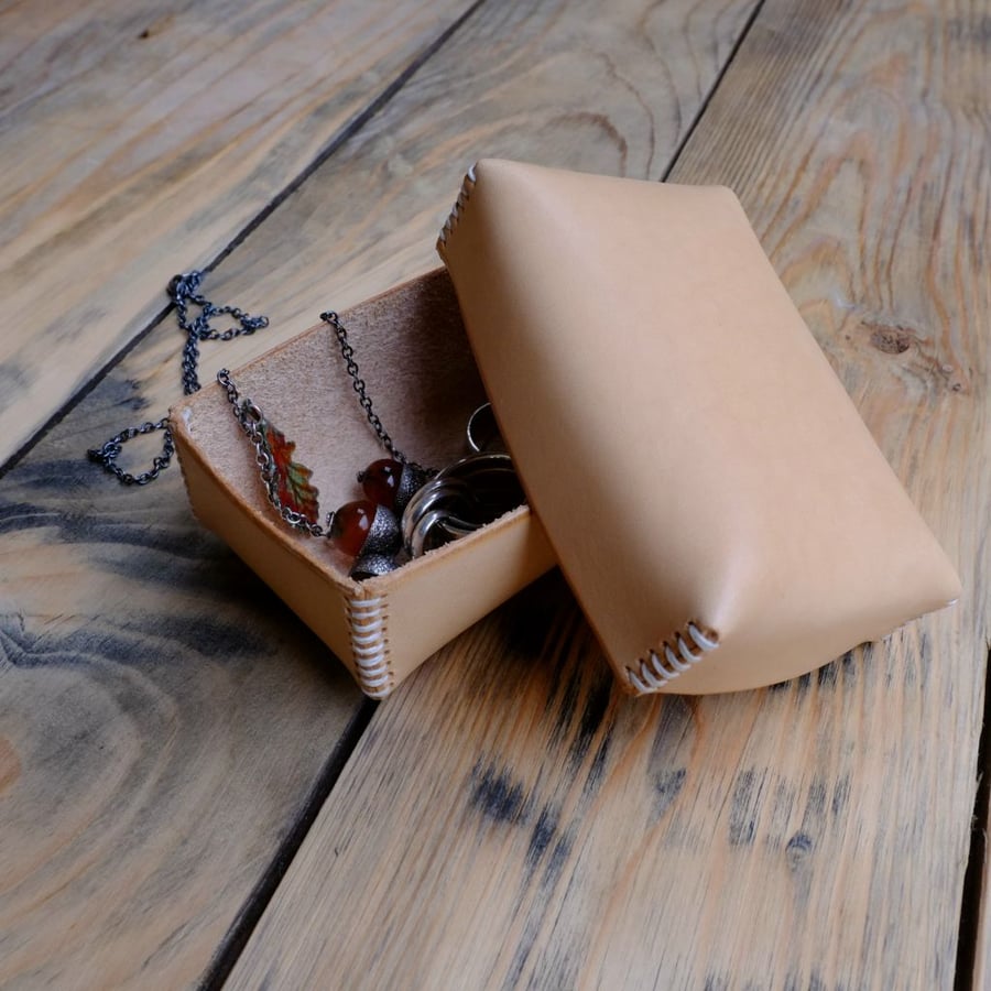 Image of Leather Pillow Box