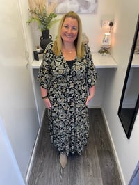 Image 1 of LEAF PRINT V-NECK STRETCH V DRESS GREEN