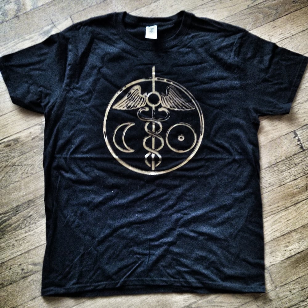 Image of "GOLDEN SKIES" : t-shirt (black)